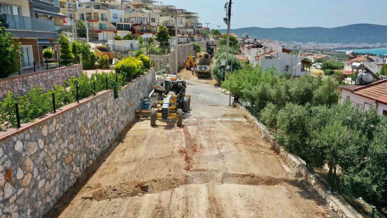Akbük Mahallesi’nde yol yapım çalışmaları devam ediyor