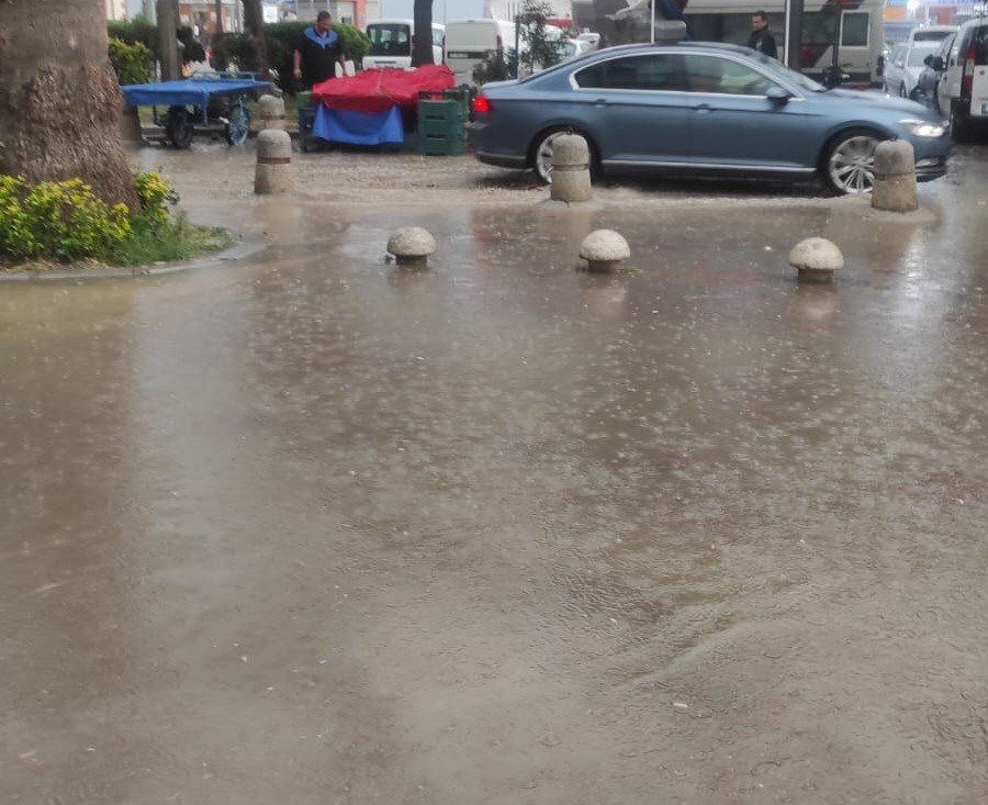 Erdek’te beklenen yağış gerçekleşti