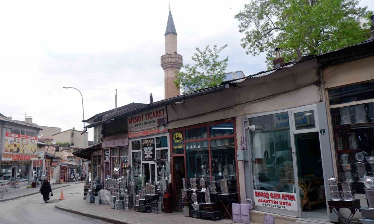 Kavaflar Çarşısı’nda yaz beklentisi