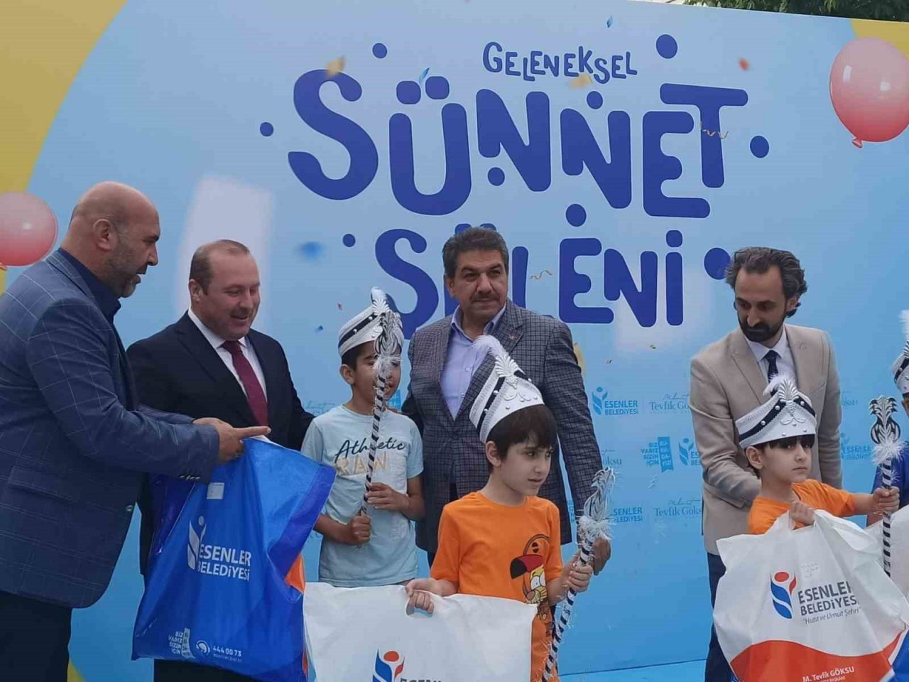 Esenler’de bin çocukla "Geleneksel Sünnet Şöleni" etkinliği düzenlendi