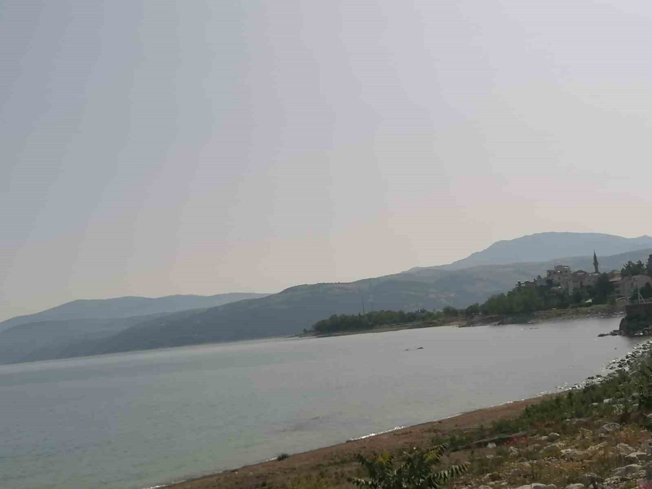 Eğirdir Gölü’nde su seviyesi 40 santim düştü