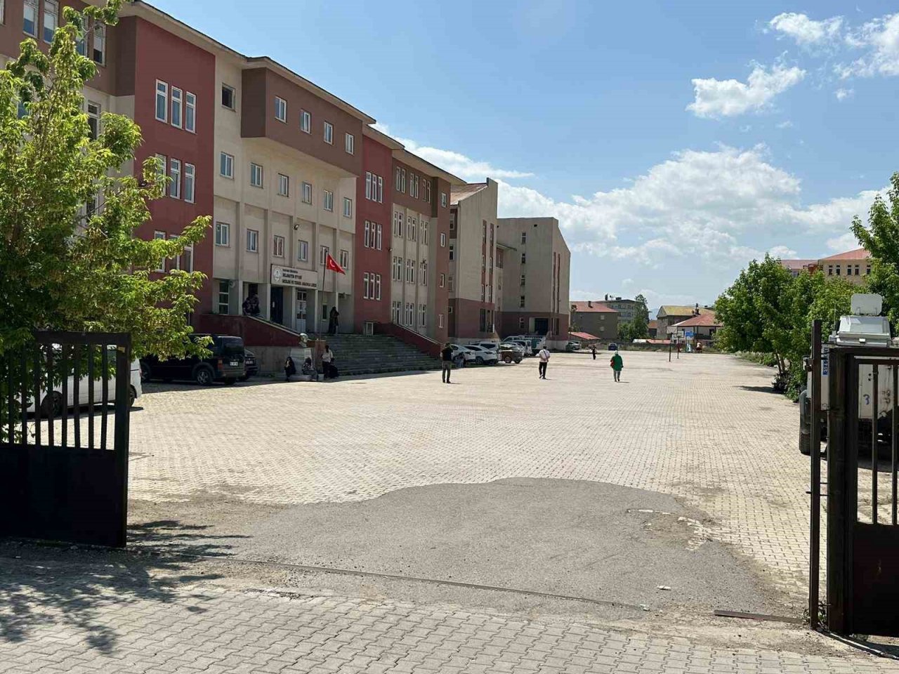 Yüksekova’da YKS heyecanı başladı