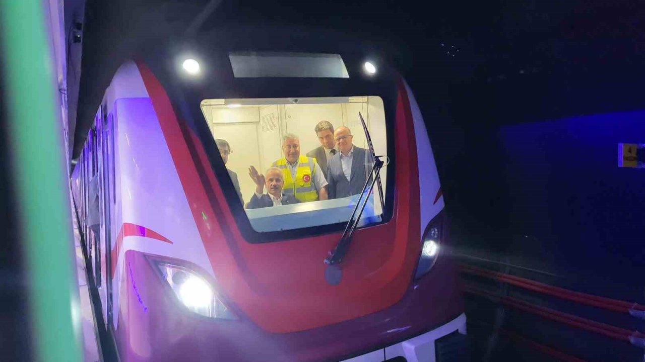 Bakan Uraloğlu: "Maalesef İstanbul’da yerel yönetimin proje üretimi ve yatırım konusunda çok yavaş ve eksik kaldığını görüyoruz"