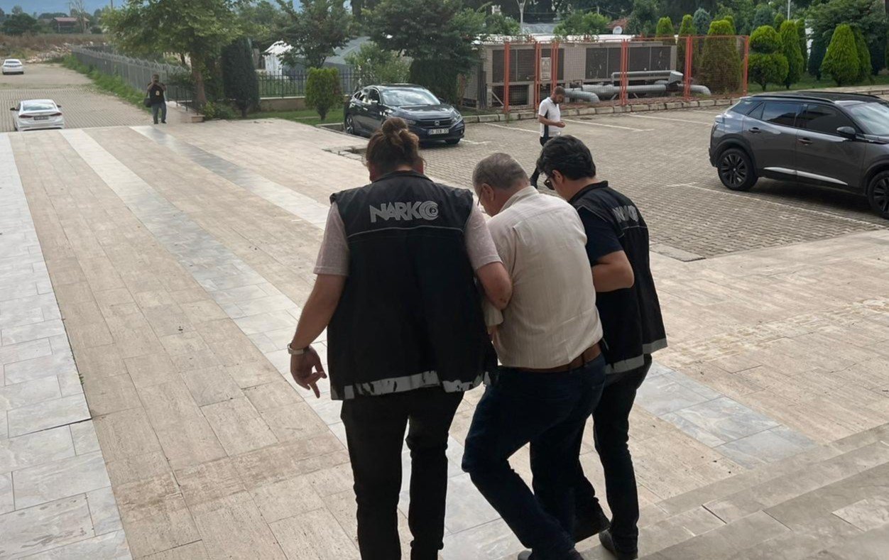 Dizi değil gerçek: Avukat cezaevine uyuşturucu sokarken yakalandı