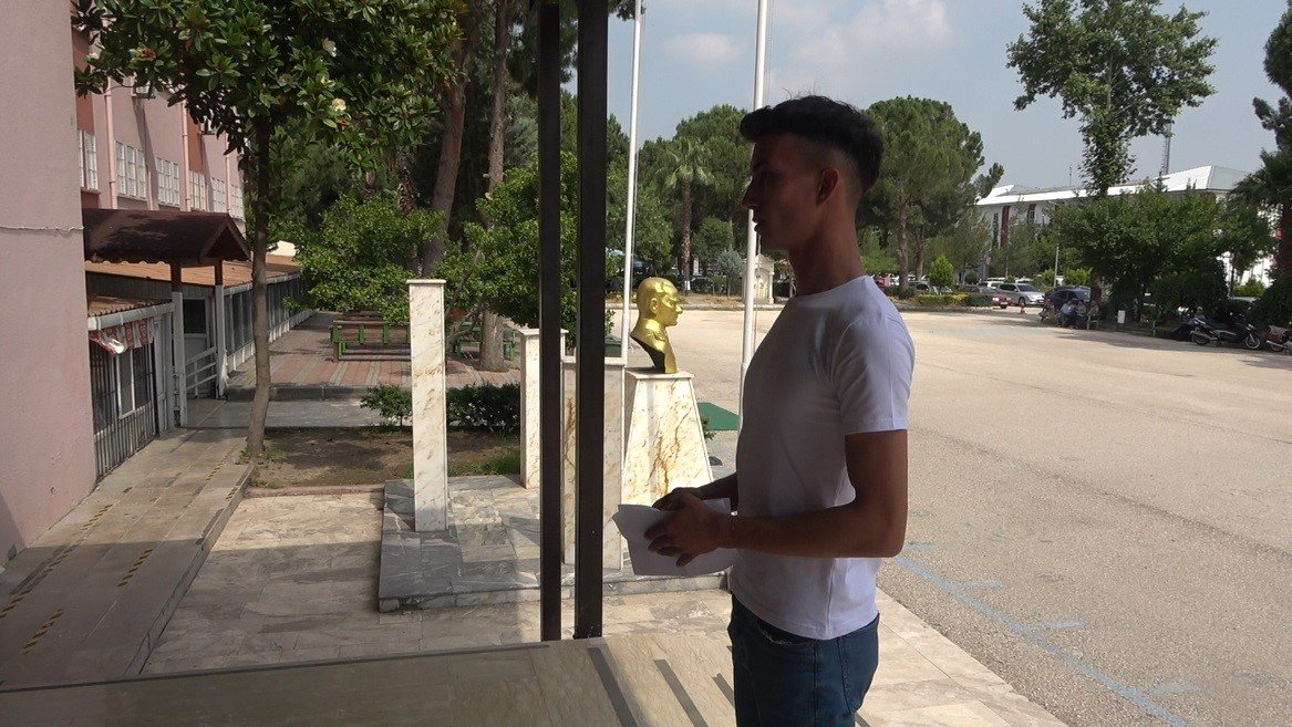 Deprem bölgesi Osmaniye’de öğrencilerin YKS heyecanı