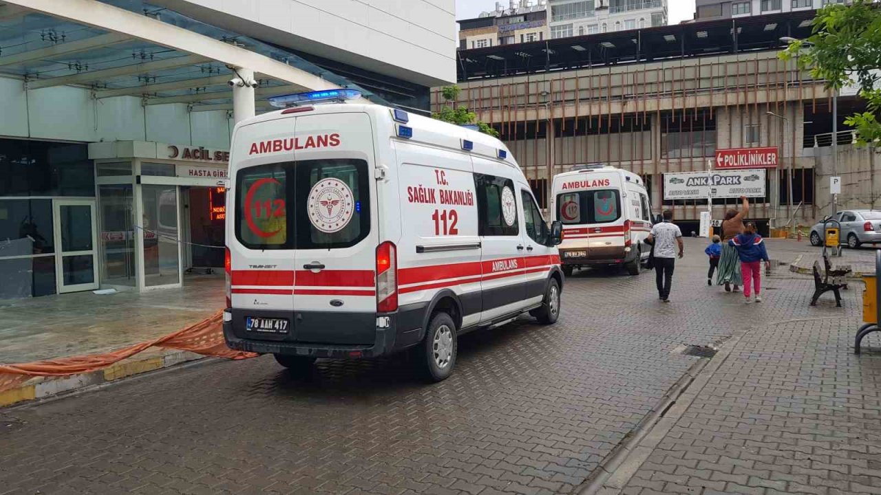 Karabük’te otomobil takla attı: 2 yaralı