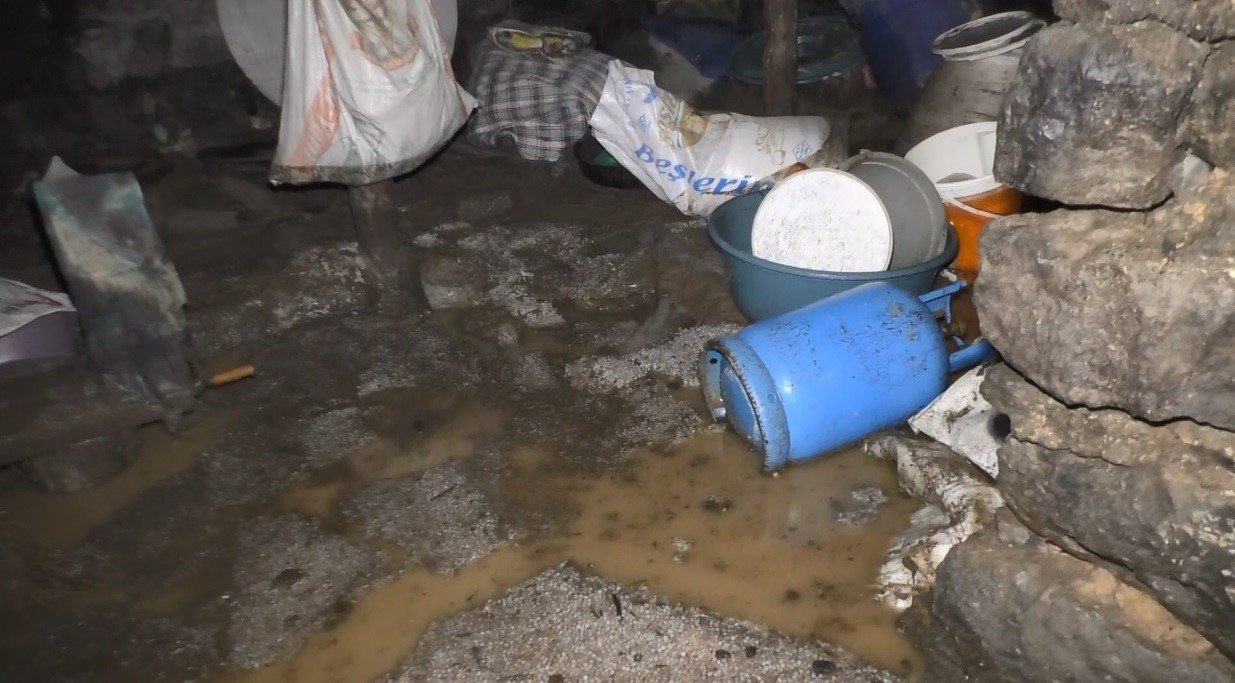 Kars’ta bir köyü sel vurdu, 10 ev selden zarar gördü