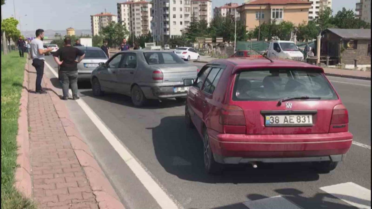 7 araç birbirine girdi: 1 yaralı