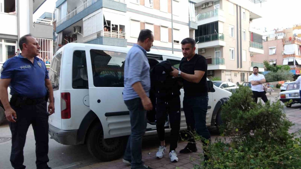 Kocasının darp ettiği 3 çocuk annesi kadın ambulansta öldü