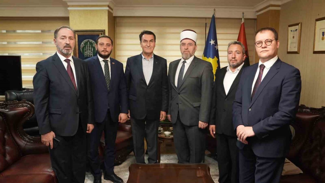 Başkan Dündar’dan Kosova’da ziyaretler