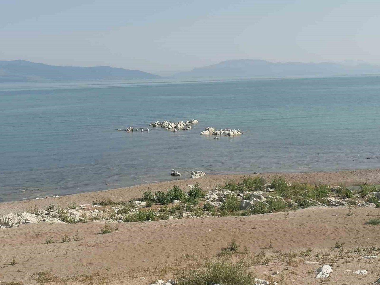Eğirdir Gölü’nde su seviyesi 40 santim düştü