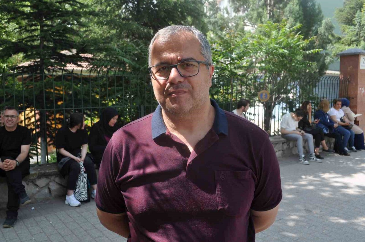 Adaylar YKS’de veliler dışarda ter döktü