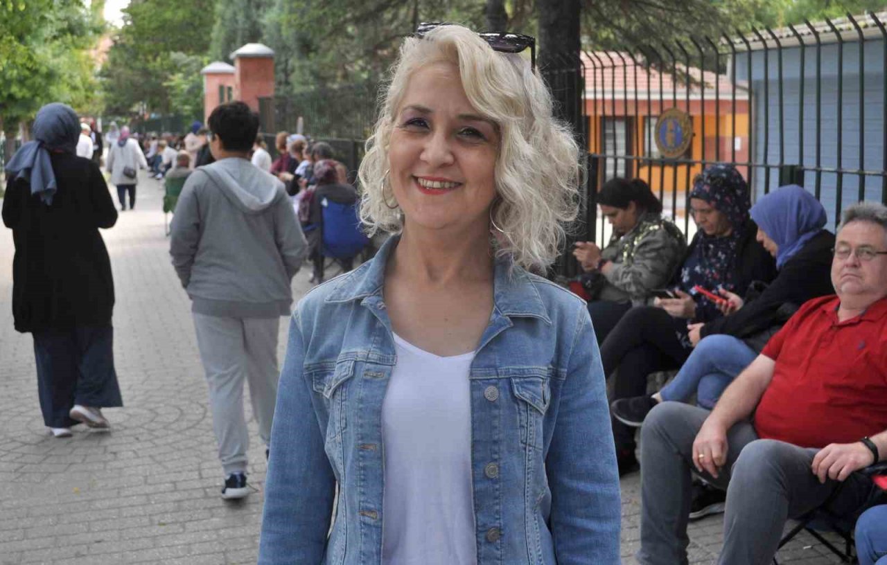 Adaylar YKS’de veliler dışarda ter döktü