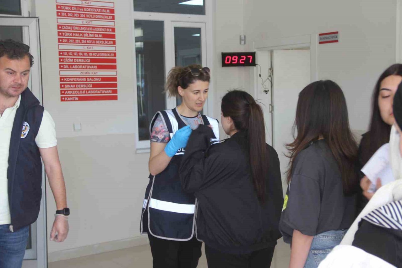 YKS heyecanı zamanla yaşına dönüştü, geç kalanların hayali seneye kaldı