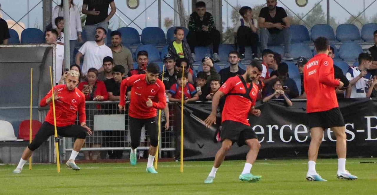 A Milli Takım Samsun’daki ilk antrenmanını yaptı