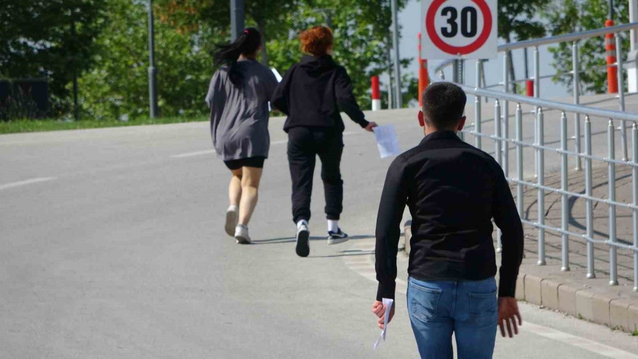 Uşak’ta YKS heyecanı başladı