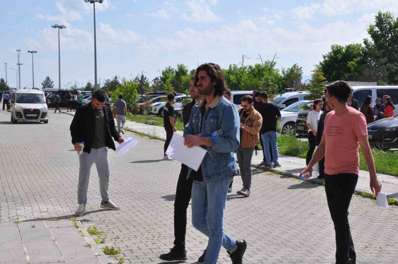 Kars’ta YKS heyecanı başladı