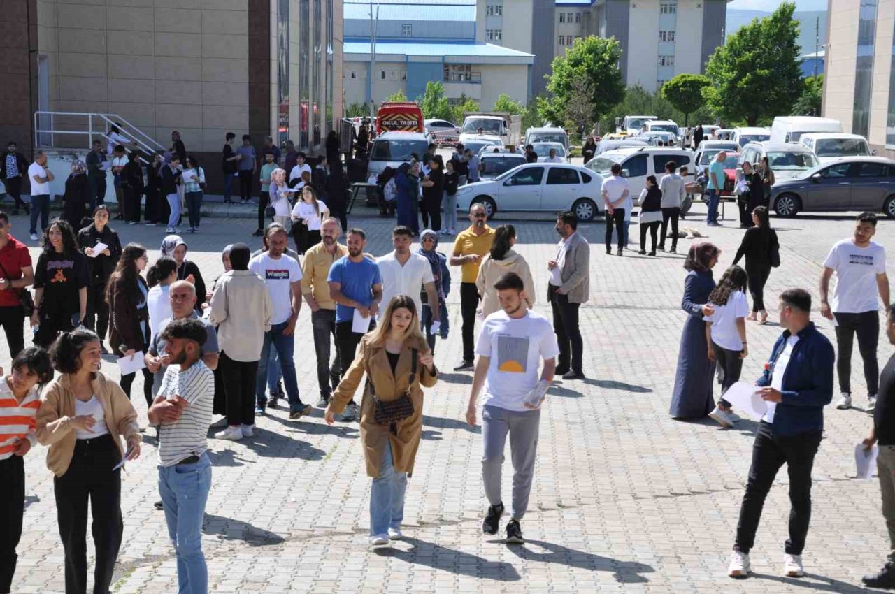 Kars’ta YKS heyecanı başladı