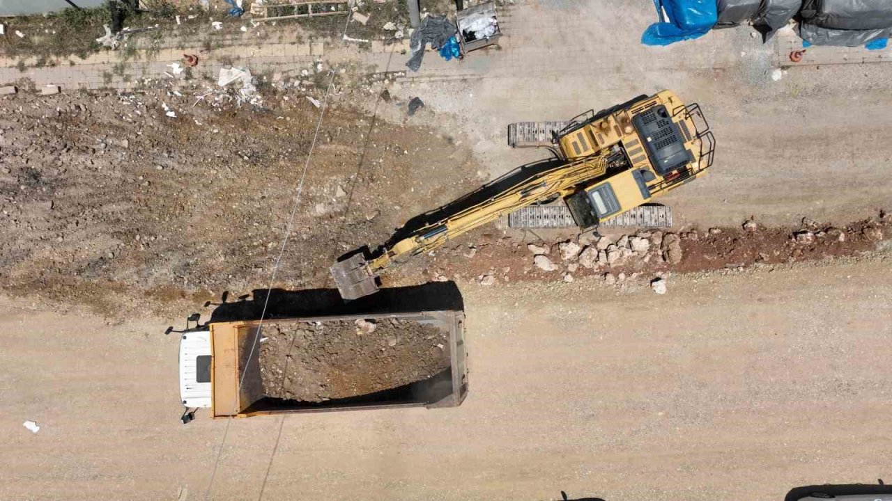 Antalya Büyükşehir Belediyesi Çalkaya’da yeni yollar açıyor