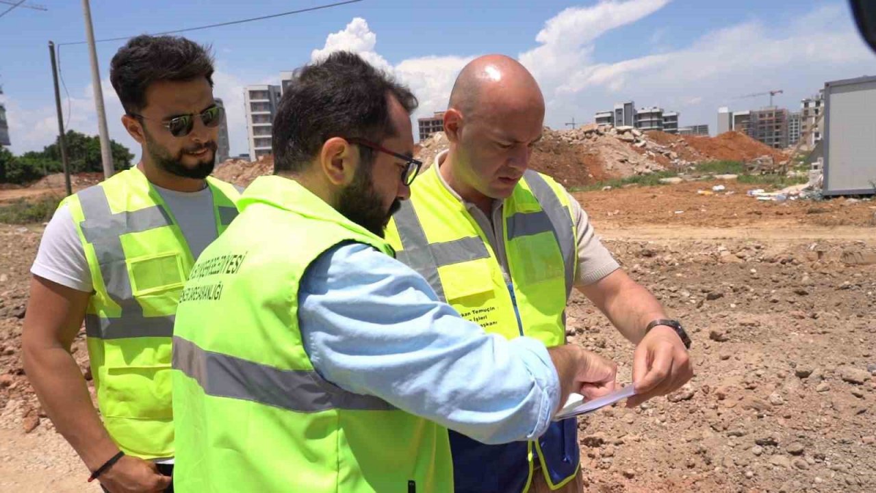 Antalya Büyükşehir Belediyesi Çalkaya’da yeni yollar açıyor