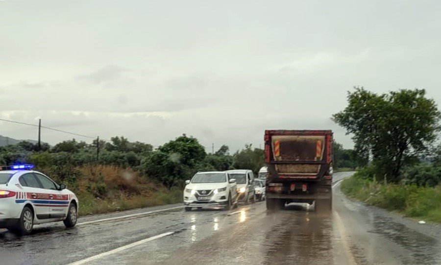 Sağanak yağış Bozdoğan’da etkili oldu
