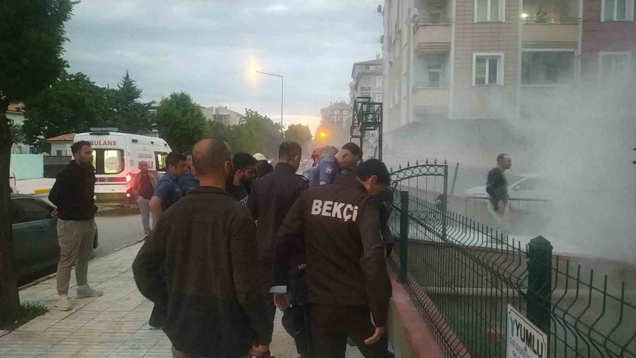 Kendini yakmaya çalışan şahsı polis böyle kurtardı