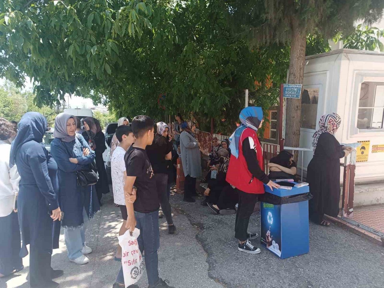 Elazığ’da sınav kalemleri öğrenciler için toplandı