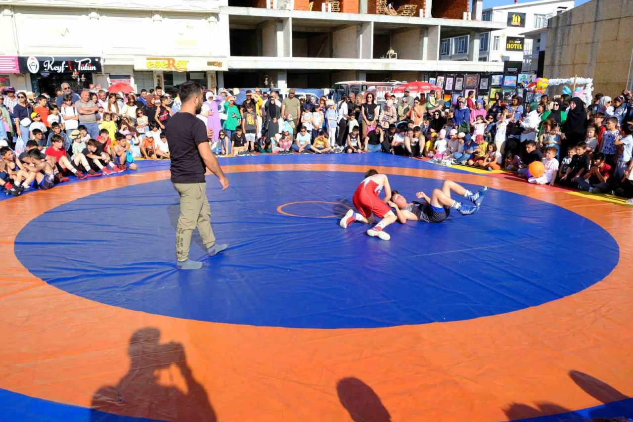 Erzincan’da düzenlenen “Çocukfest 2023” renkli görüntüler oluşturdu