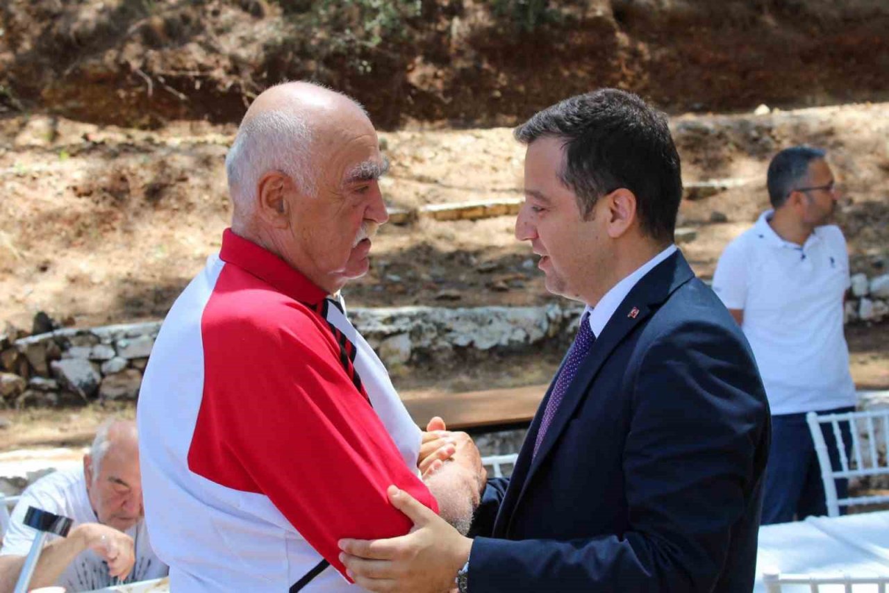 Fethiye’de nesiller ’Babalar Günü’ vesilesiyle buluştu