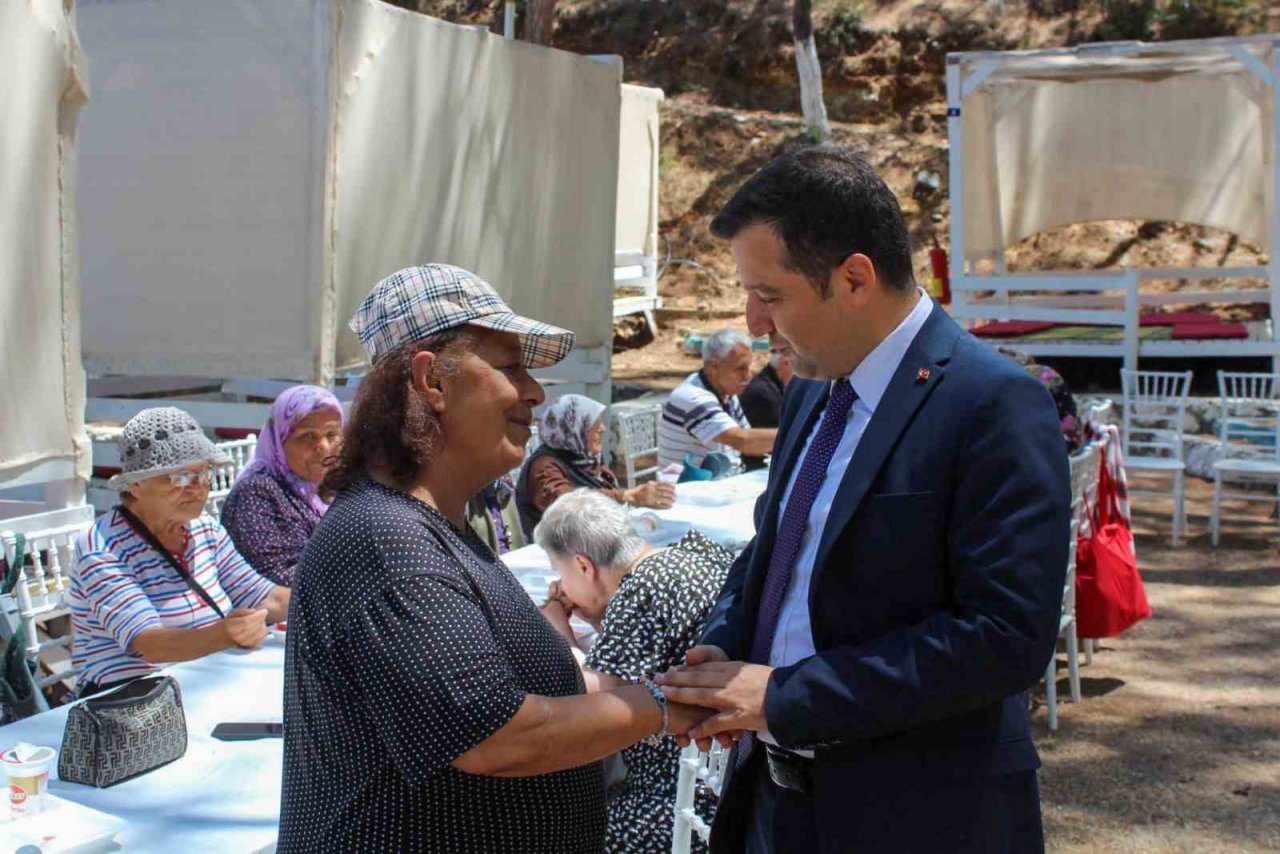 Fethiye’de nesiller ’Babalar Günü’ vesilesiyle buluştu