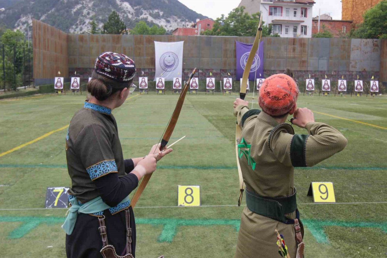 Okçular Kütahya’da buluştu