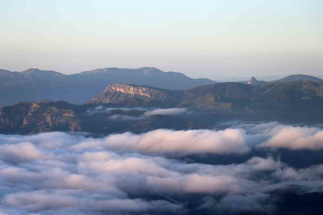 Gümüşhane’de eşsiz sis denizi manzarası
