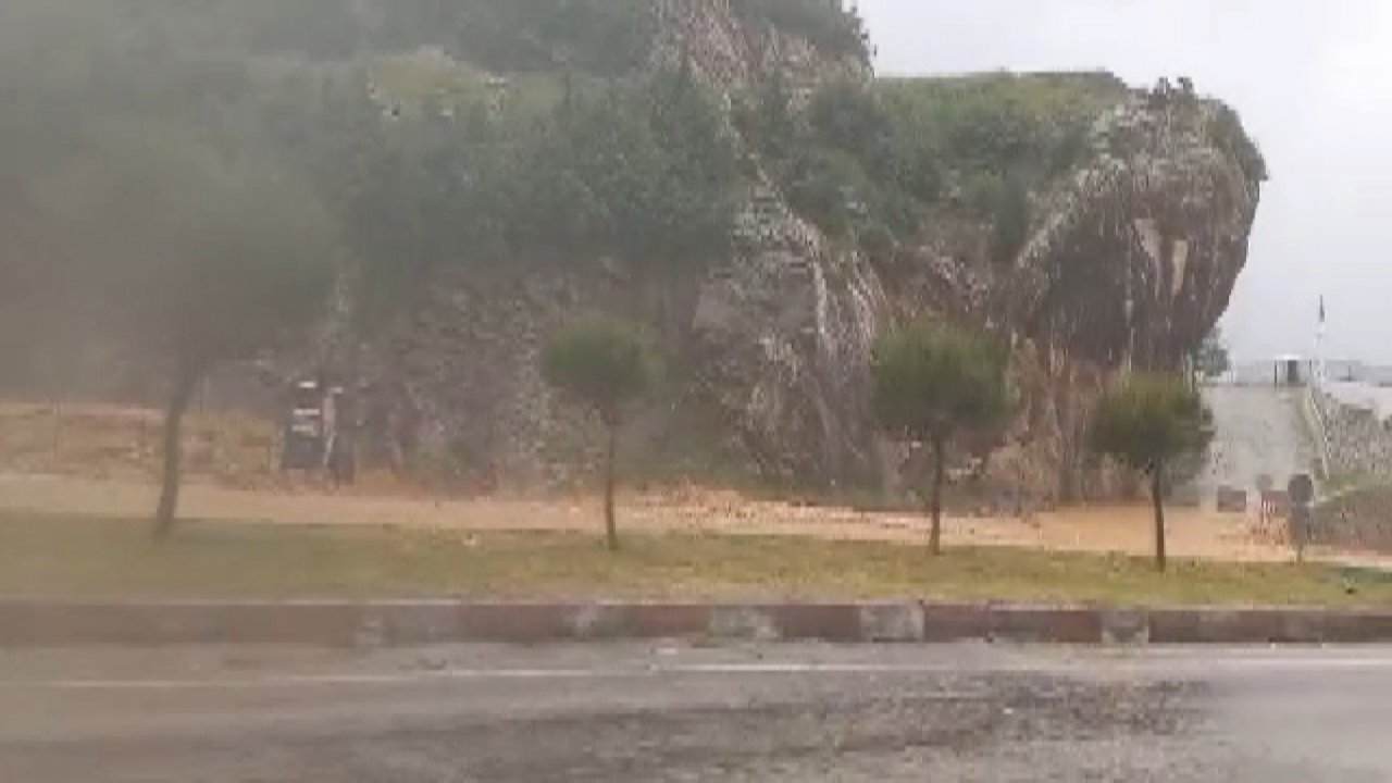 Andırın’da sağanak sele neden oldu