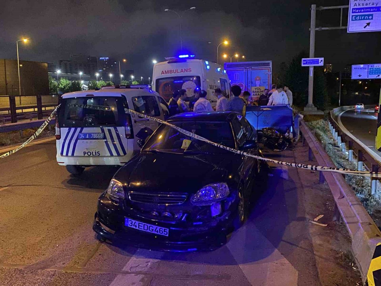 Esenler’de otomobilin çarptığı motosiklet sürücüsü hayatını kaybetti