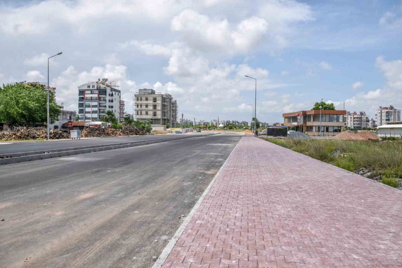 Göksu’nun caddeleri güzelleşiyor