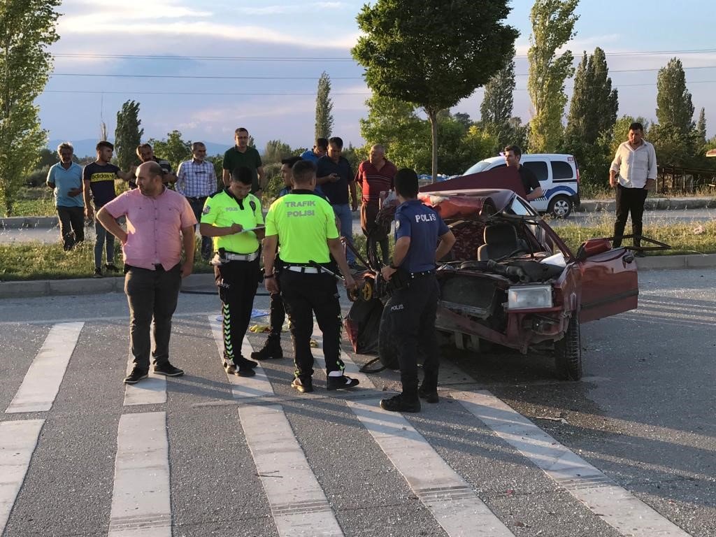 Konya’da otomobil ile kamyonet çarpıştı: 2 yaralı