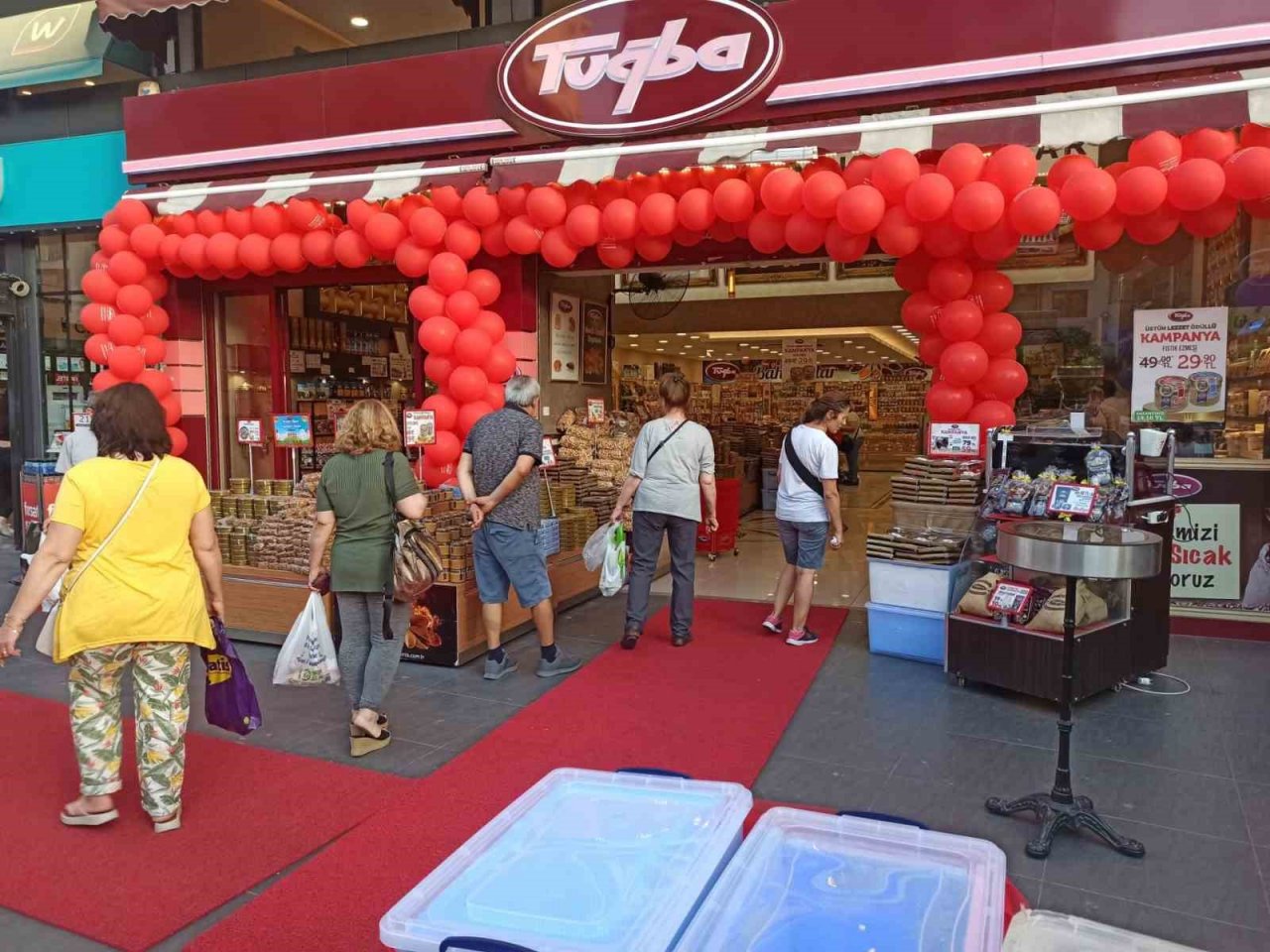 Tuğba Kuruyemiş’te hummalı bayram hazırlığı