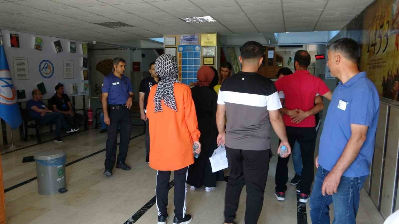 Malatya’da YKS’nın ikinci oturumu AYT sona erdi