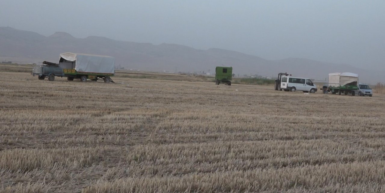 Biçerdöver operatörlerinin gurbette zorlu ekmek mücadelesi