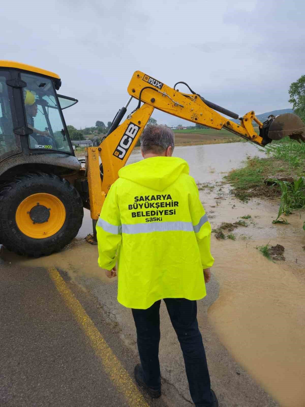 Yağış sebebiyle oluşan olumsuzluklara anında müdahale