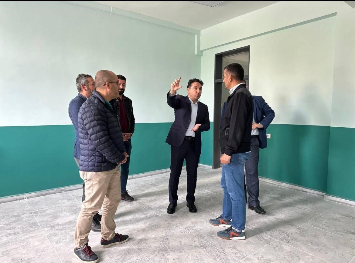 Susuz’da okullara güçlendirme yapılıyor