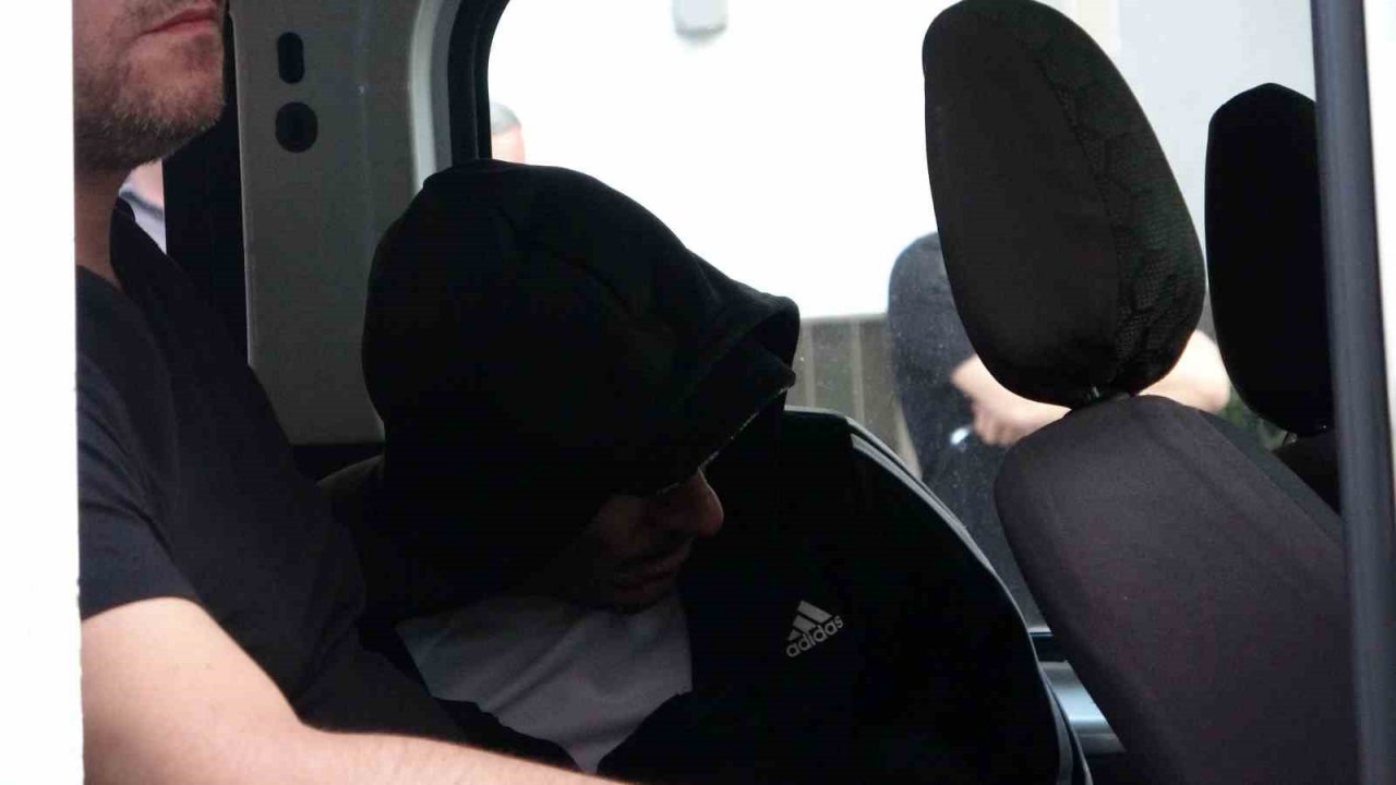 Eşini sopayla darbederek öldüren koca tutuklandı