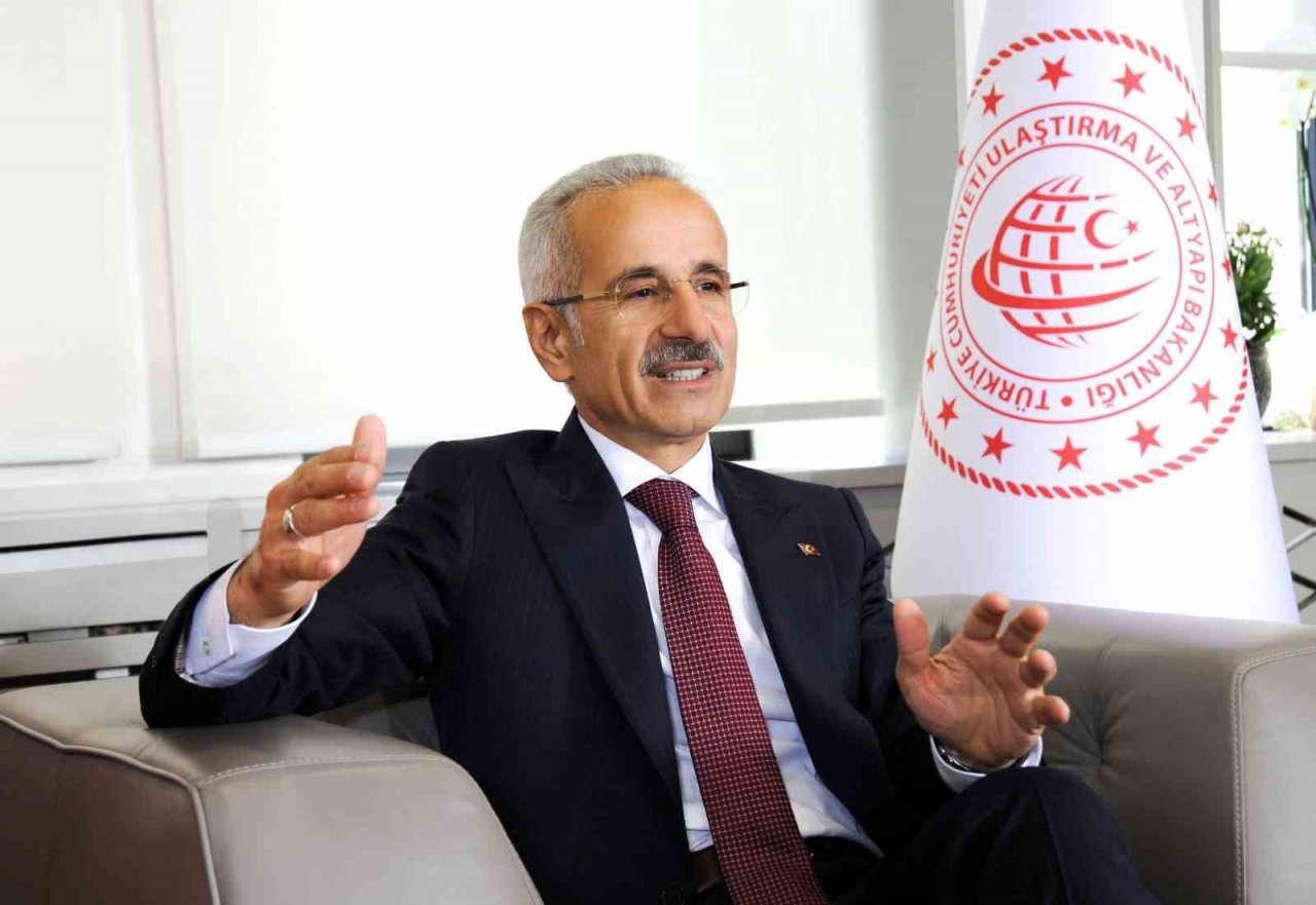Bakan Uraloğlu: “Zengezur Koridoru’nun hayata geçmesi Pekin’den Londra’ya uzanan doğu-batı ticaretinin artışına olumlu katkı sağlayacak”