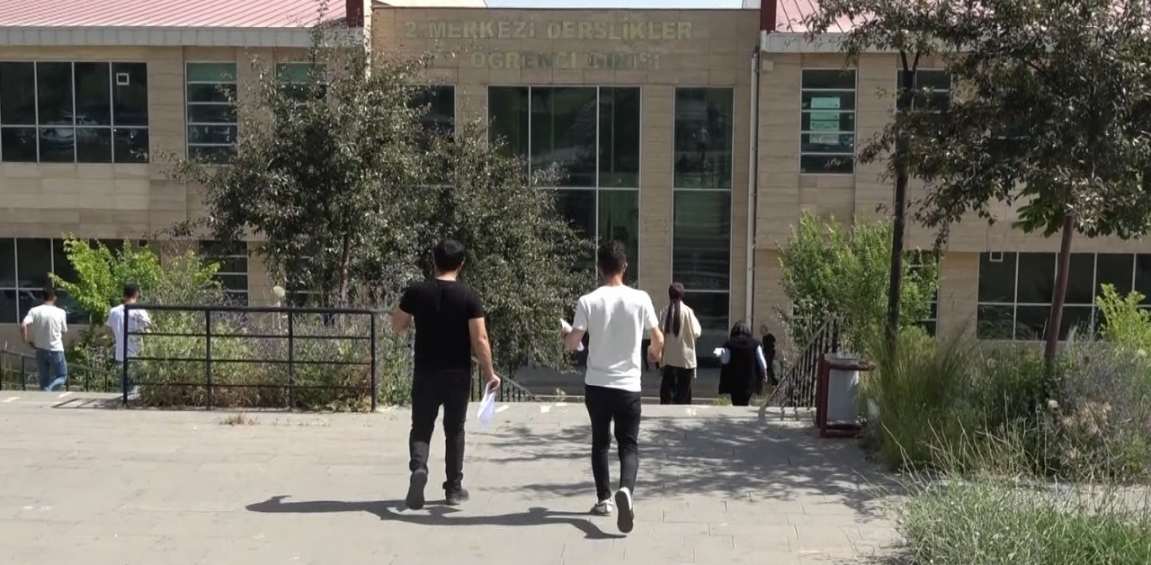 Yanlış kimlik bir yılına mal oldu