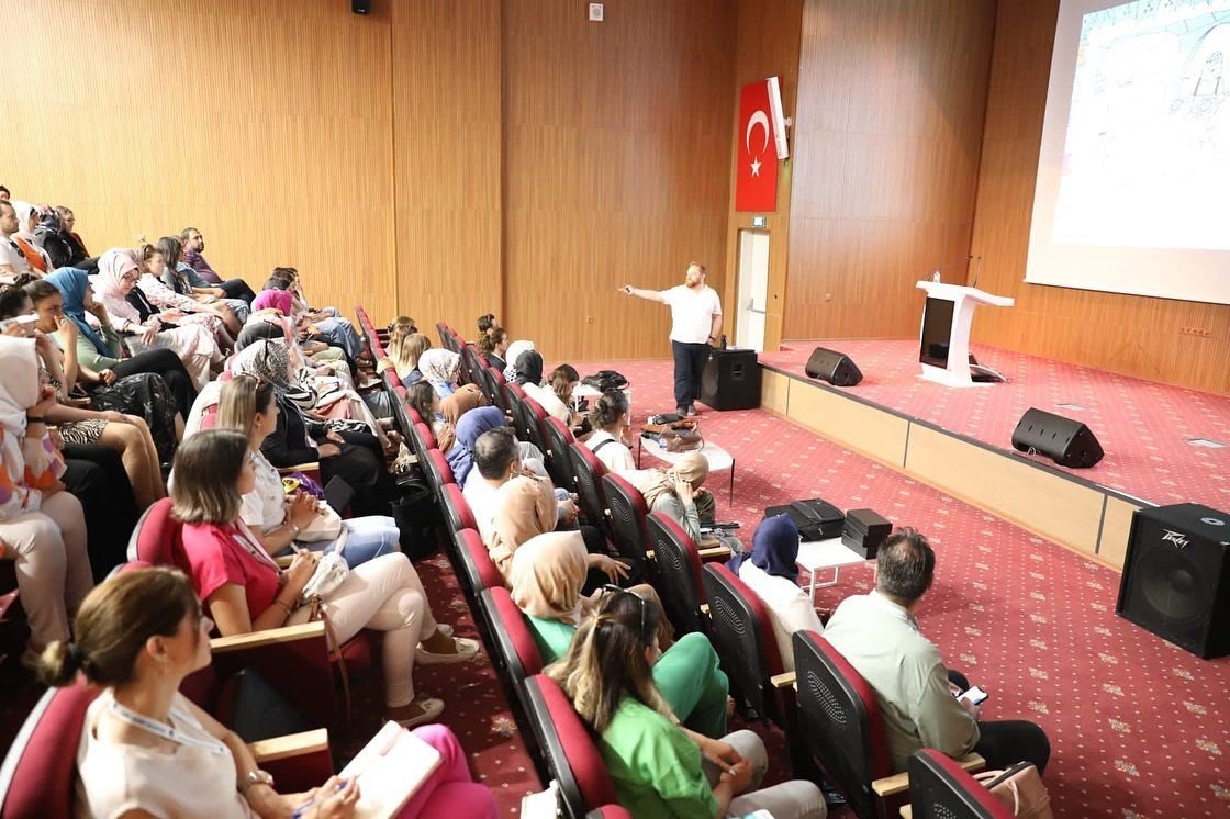 Bilim Yunusemre eğitmenleri ağırladı