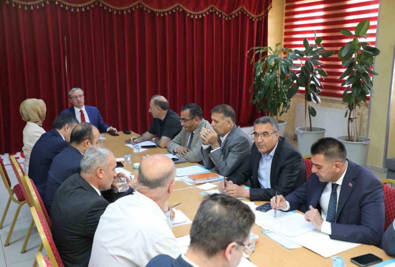 Ağrı’da "İlçe Milli Eğitim Müdürleri" toplantısı yapıldı