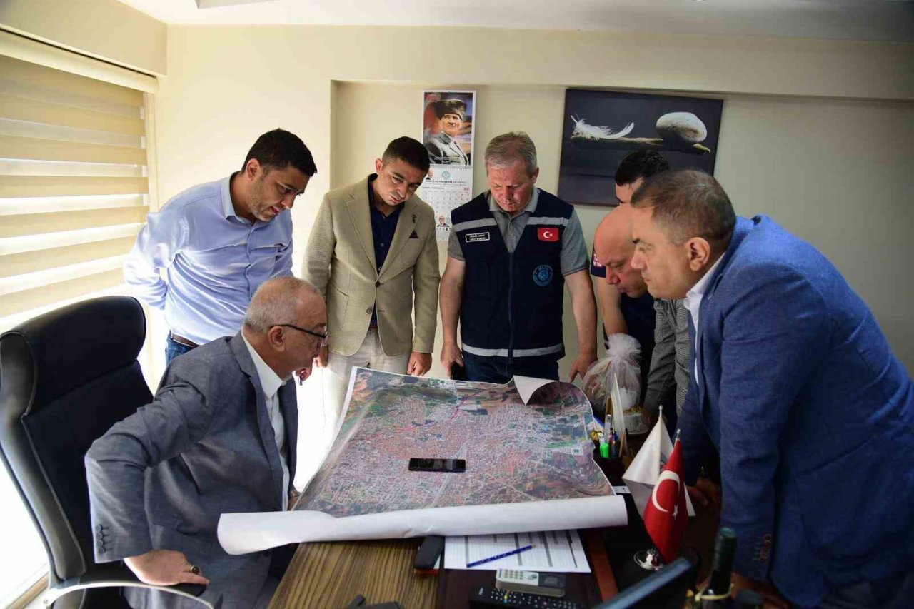 Başkan Ergün, Akhisar’daki çalışmaları yakından takip ediyor