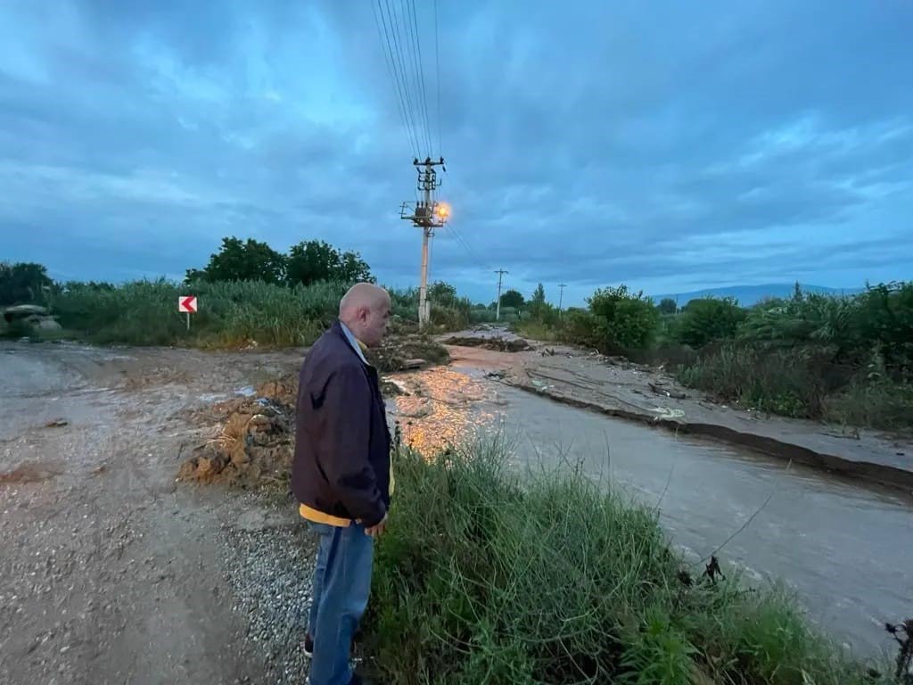 Yenipazar’da sağanak yağış hayatı olumsuz etkiledi