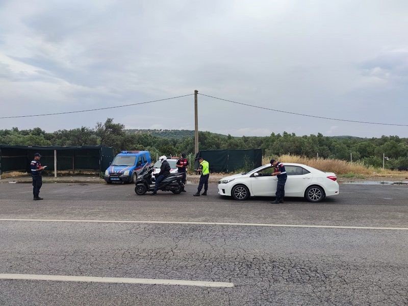 Balıkesir’de jandarmadan organize suç operasyonu; 41 gözaltı