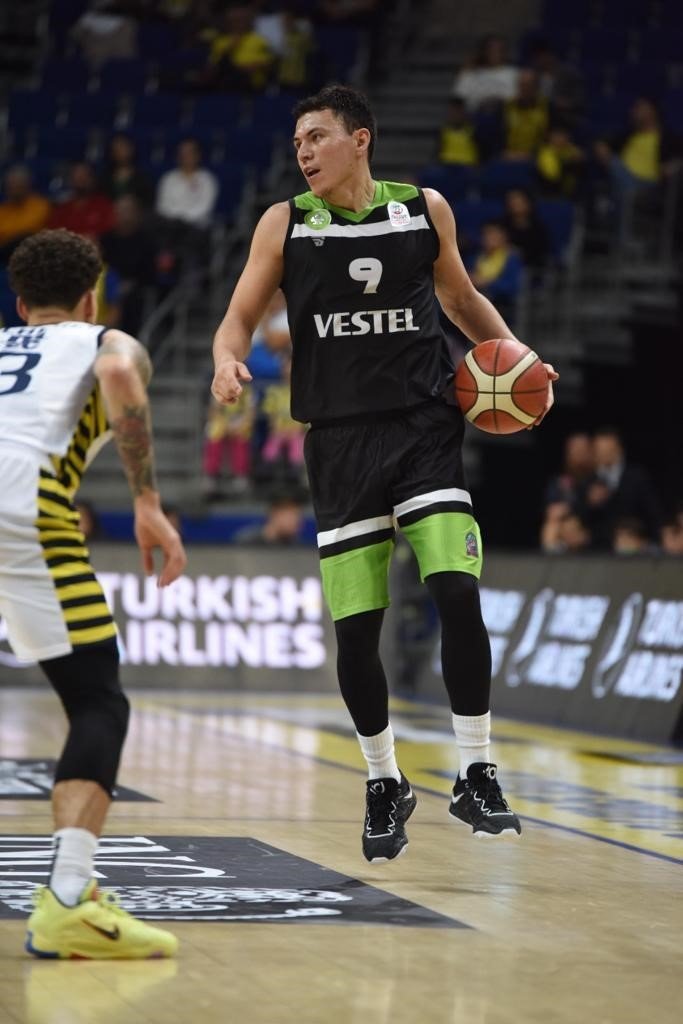 Pako Cruz, 1 sezon daha Manisa BBSK’da